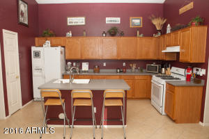 604 E Cantebria Dr, Gilbert, AZ 85296 photo 2