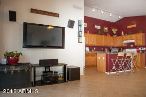 604 E Cantebria Dr, Gilbert, AZ 85296 photo 4