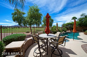 4019 E Meadowview Dr, Gilbert, AZ 85298 photo 3