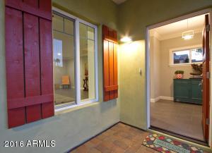 1509 Earll Dr, Phoenix, AZ 85014 photo 2