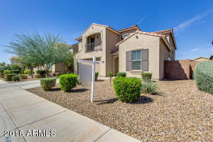 2216 E Brigadier Dr, Gilbert, AZ 85298 photo 2