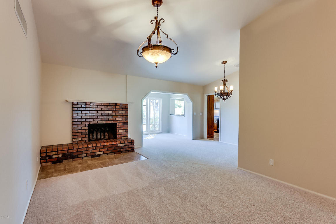 2113 El Moro Ave, Mesa, AZ 85204 photo 2