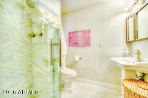 4062 E Whitton Ave, Phoenix, AZ 85018 photo 12