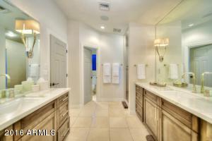 4062 E Whitton Ave, Phoenix, AZ 85018 photo 8