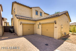 3967 E Cat Balue Dr, Phoenix, AZ 85050 photo 5