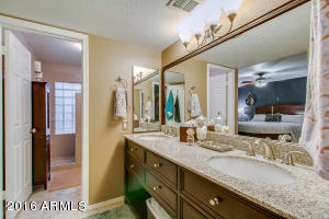 1041 E Topeka Dr, Phoenix, AZ 85024 photo 15