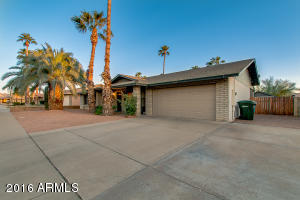 1041 E Topeka Dr, Phoenix, AZ 85024 photo 4