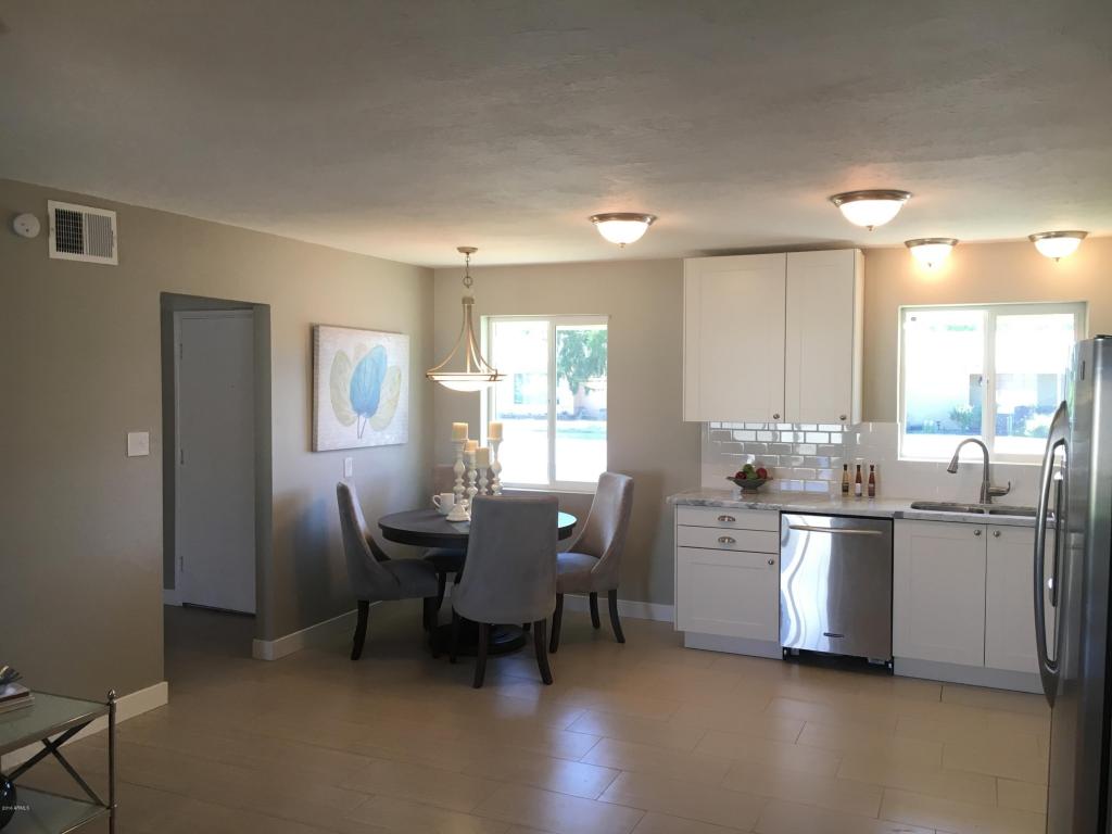 902 E Berridge Ln, Phoenix, AZ 85014 photo 8