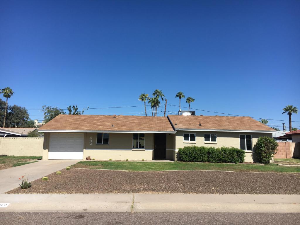 902 E Berridge Ln, Phoenix, AZ 85014 photo 1