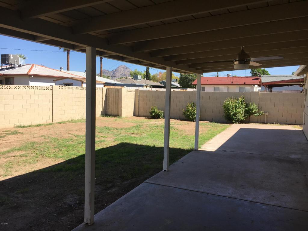 902 E Berridge Ln, Phoenix, AZ 85014 photo 4