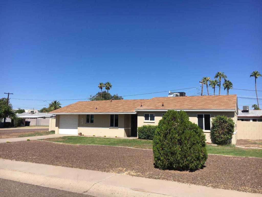 902 E Berridge Ln, Phoenix, AZ 85014 photo 2