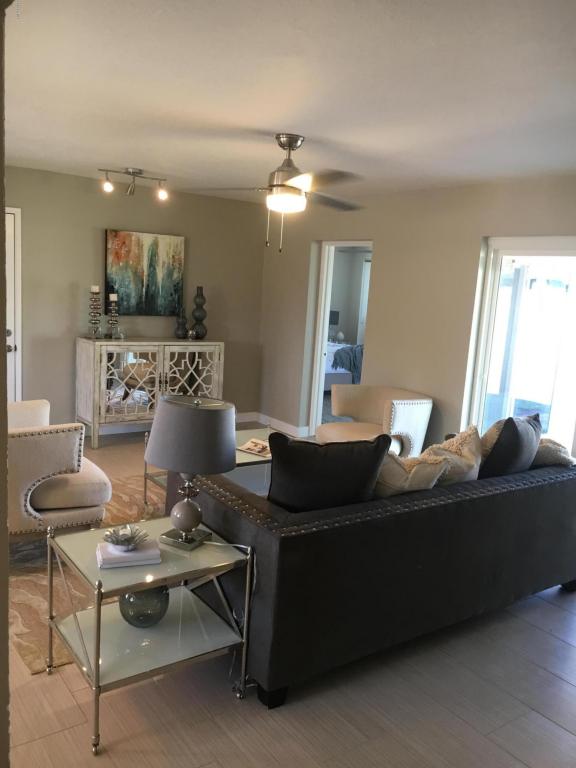 902 E Berridge Ln, Phoenix, AZ 85014 photo 9