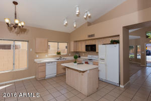 938 E Mission Dr, Tempe, AZ 85283 photo 4
