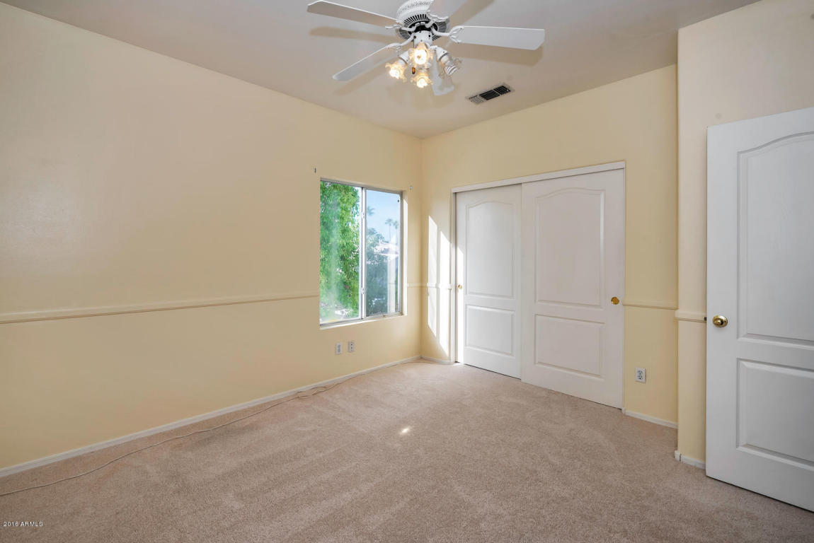 336 S Tiago Dr, Gilbert, AZ 85233 photo 23
