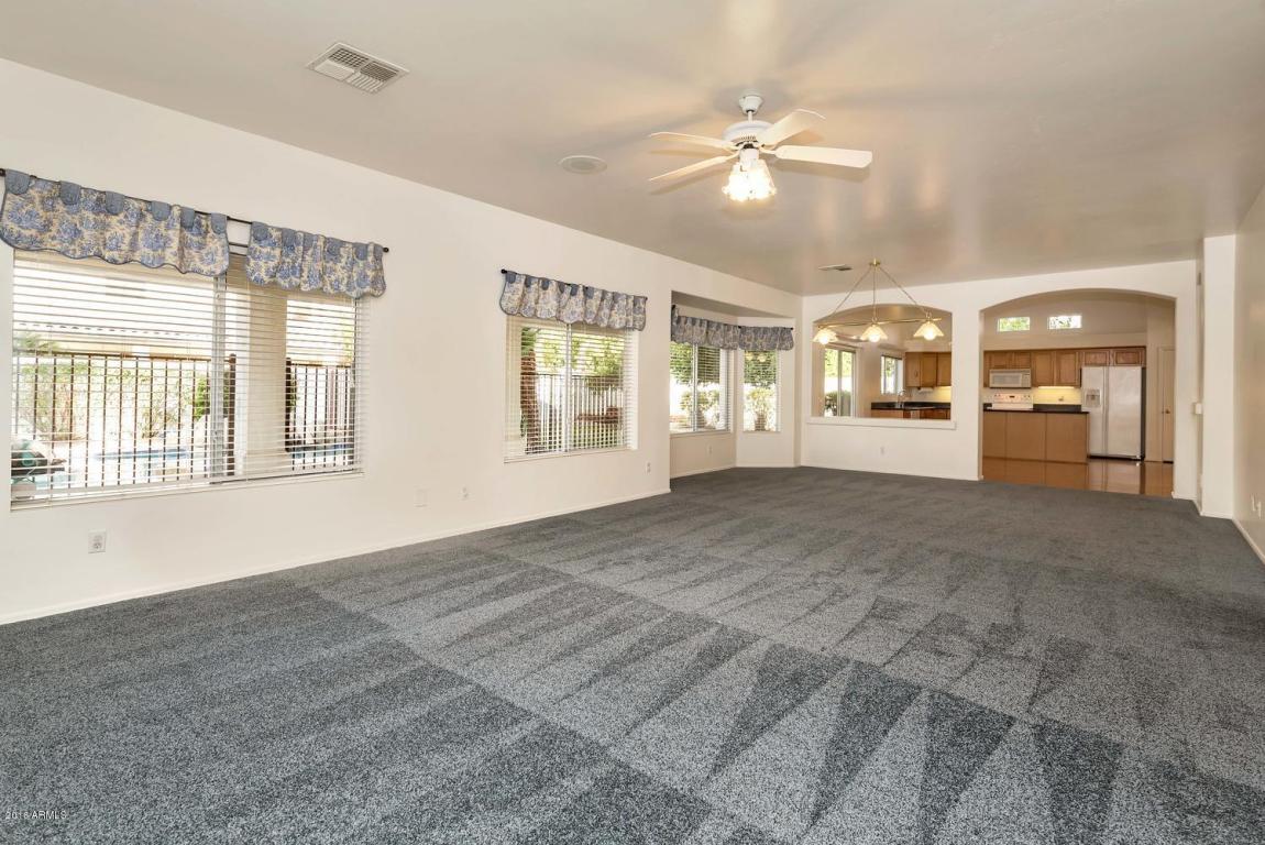 336 S Tiago Dr, Gilbert, AZ 85233 photo 7