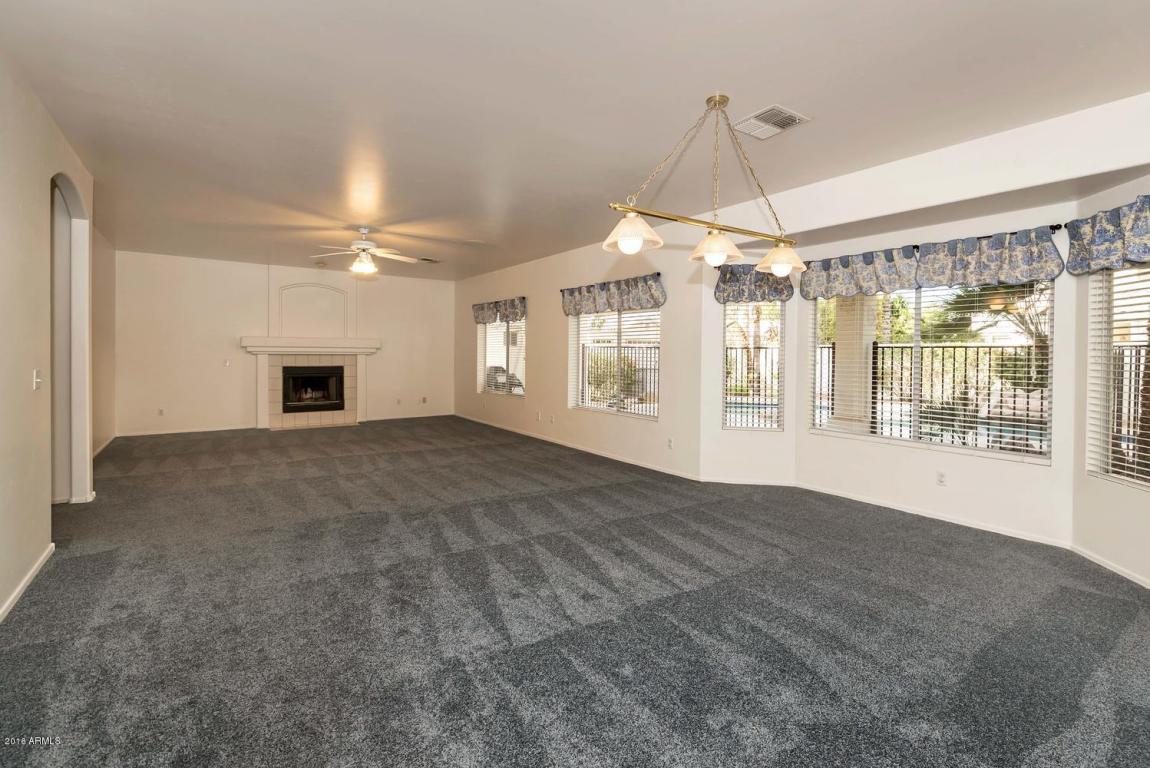 336 S Tiago Dr, Gilbert, AZ 85233 photo 8