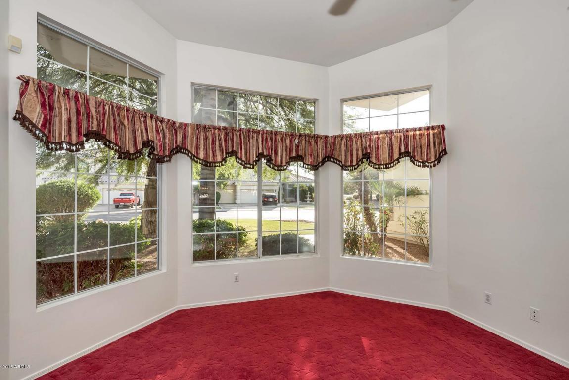 336 S Tiago Dr, Gilbert, AZ 85233 photo 4
