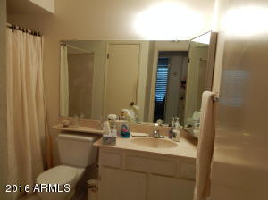 2550 E North Ln, Phoenix, AZ 85028 photo 12