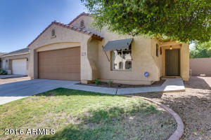 1017 E Bowker St, Phoenix, AZ 85040 photo 1