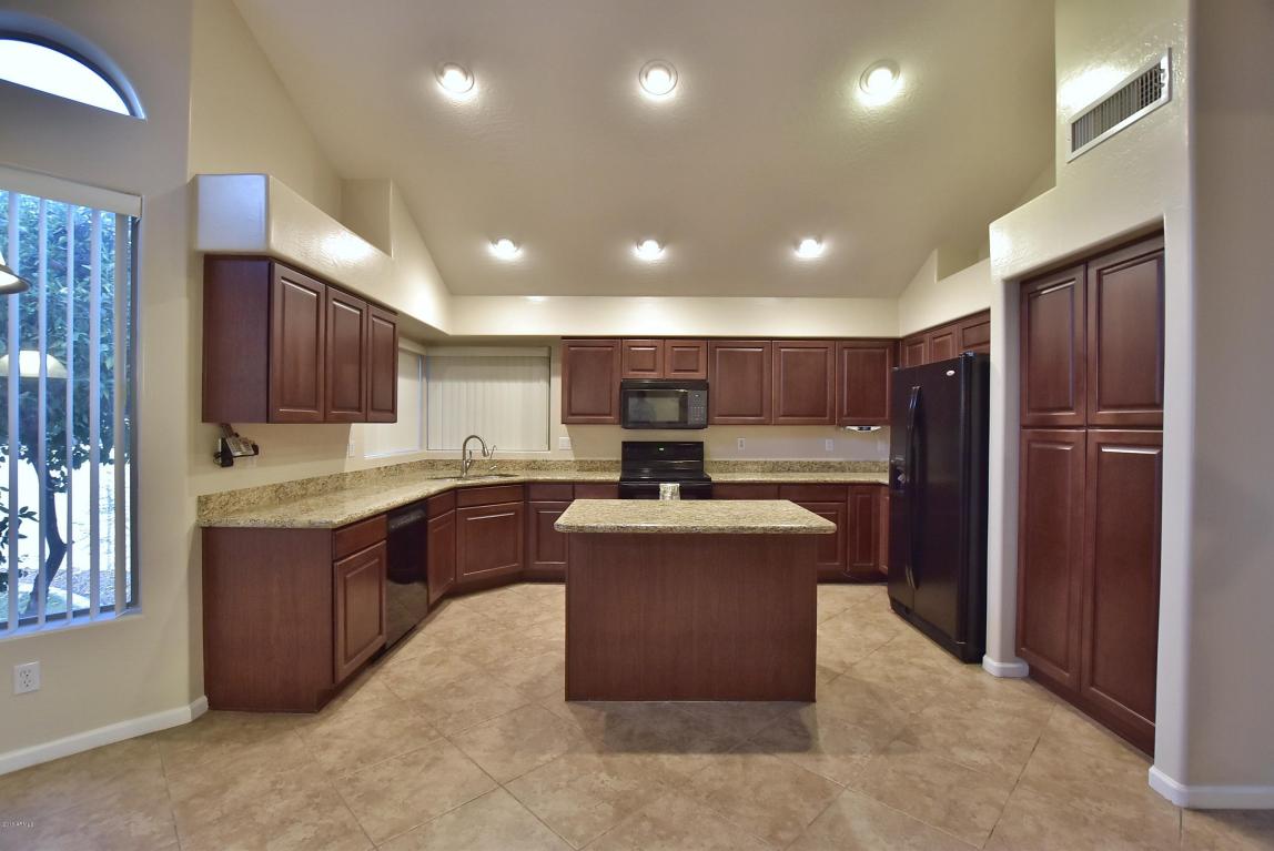 1378 E Shannon St, Gilbert, AZ 85295 photo 4