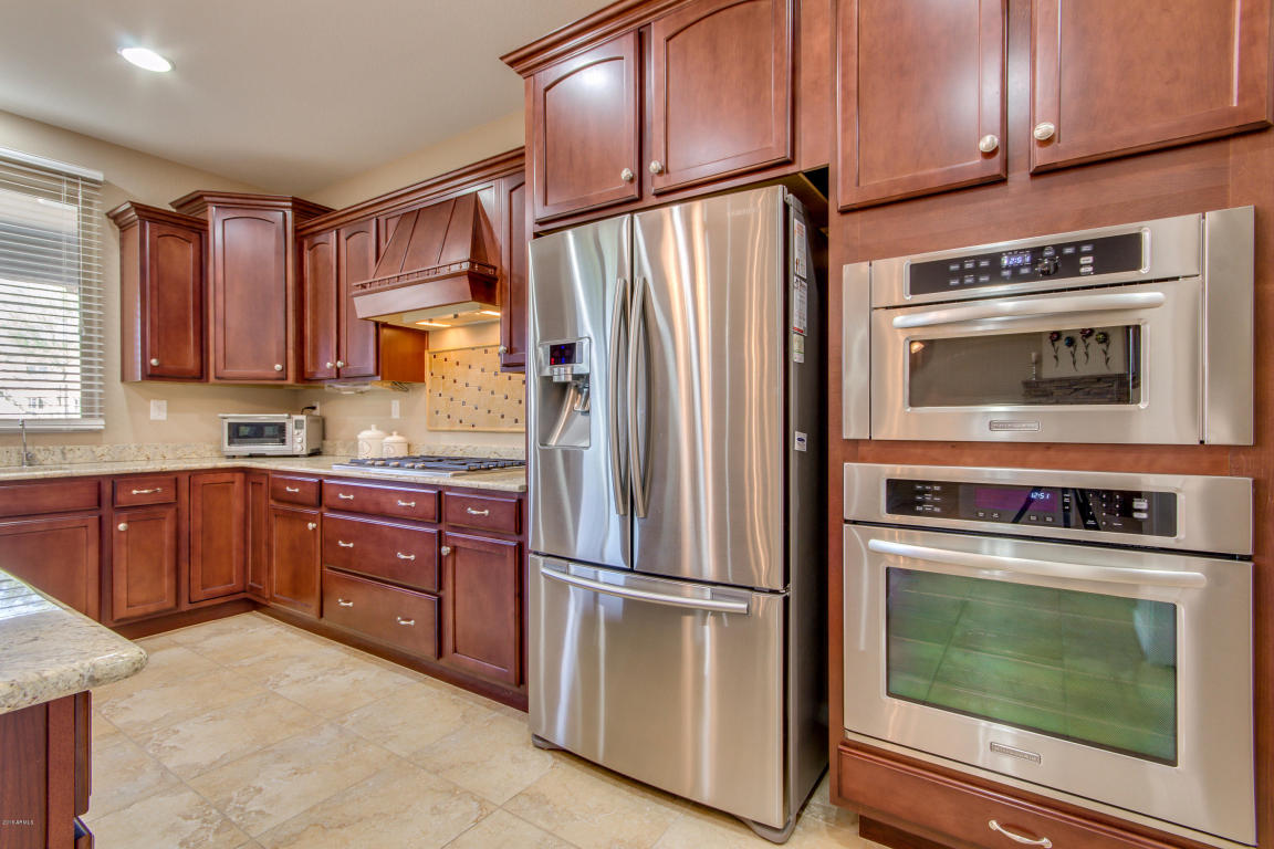 3740 E Matthew Dr, Phoenix, AZ 85050 photo 17
