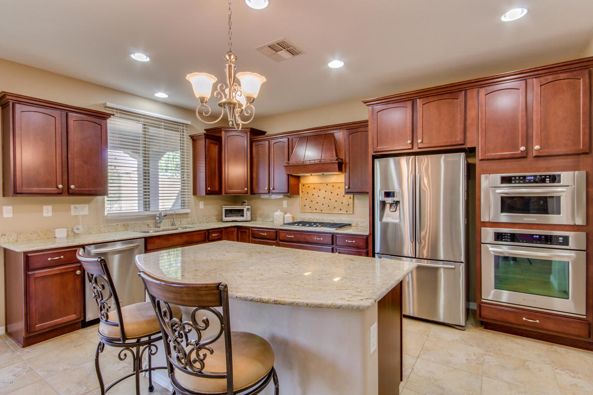 3740 E Matthew Dr, Phoenix, AZ 85050 photo 11