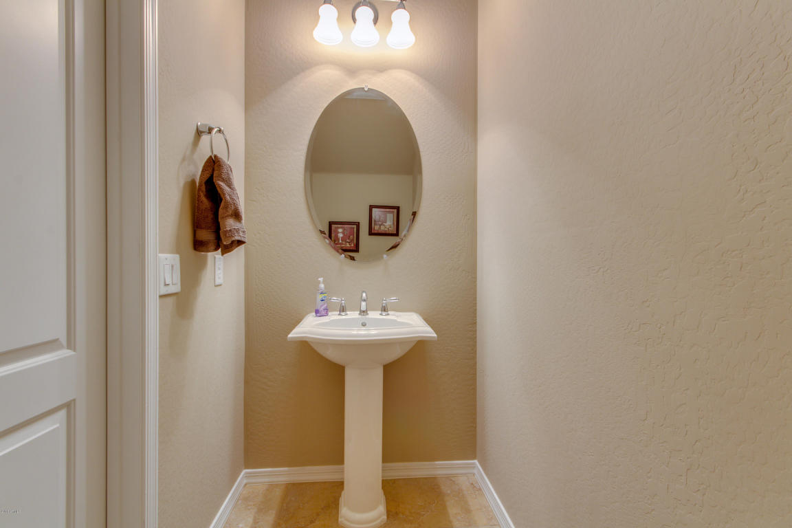 3740 E Matthew Dr, Phoenix, AZ 85050 photo 28