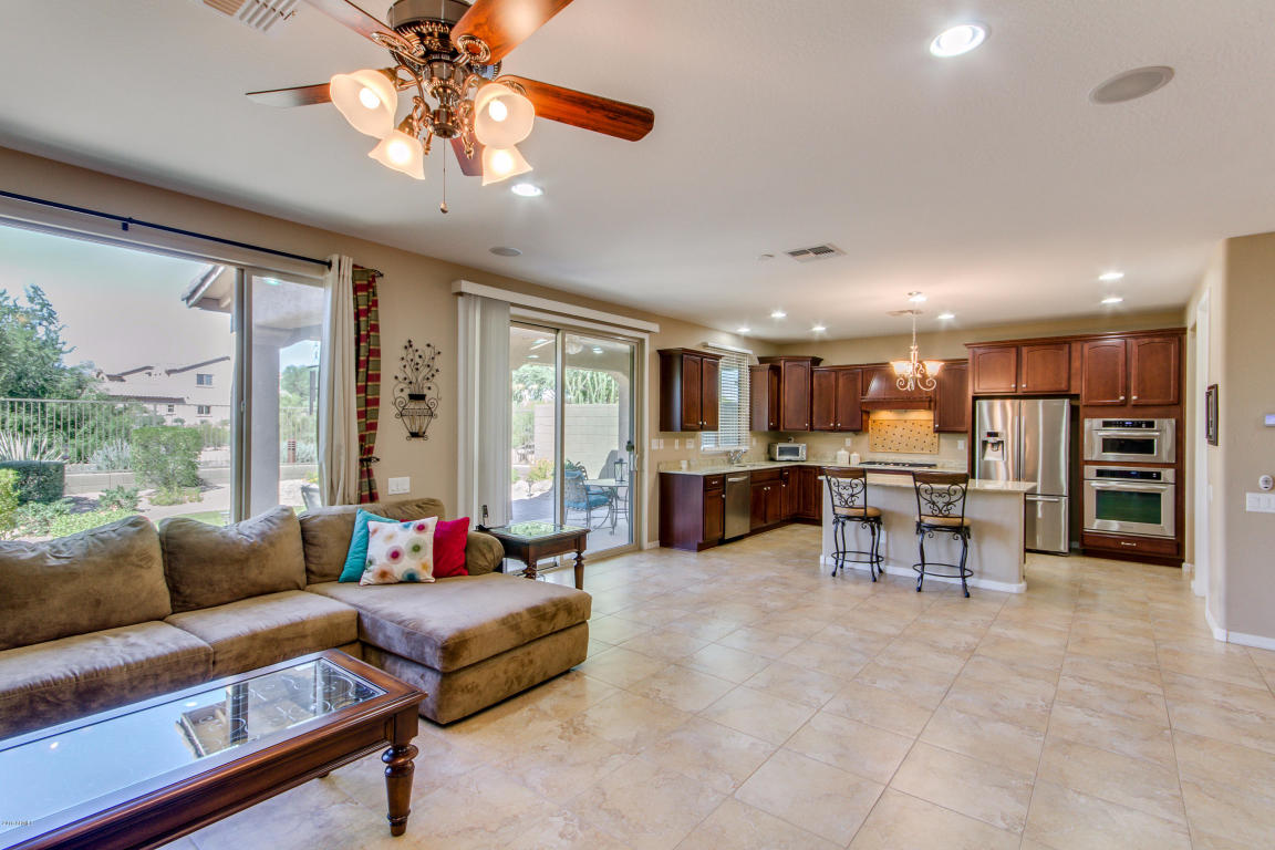 3740 E Matthew Dr, Phoenix, AZ 85050 photo 23