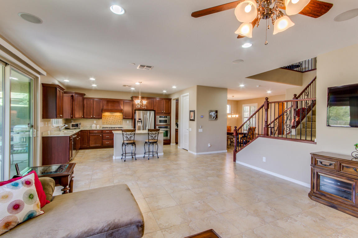 3740 E Matthew Dr, Phoenix, AZ 85050 photo 24