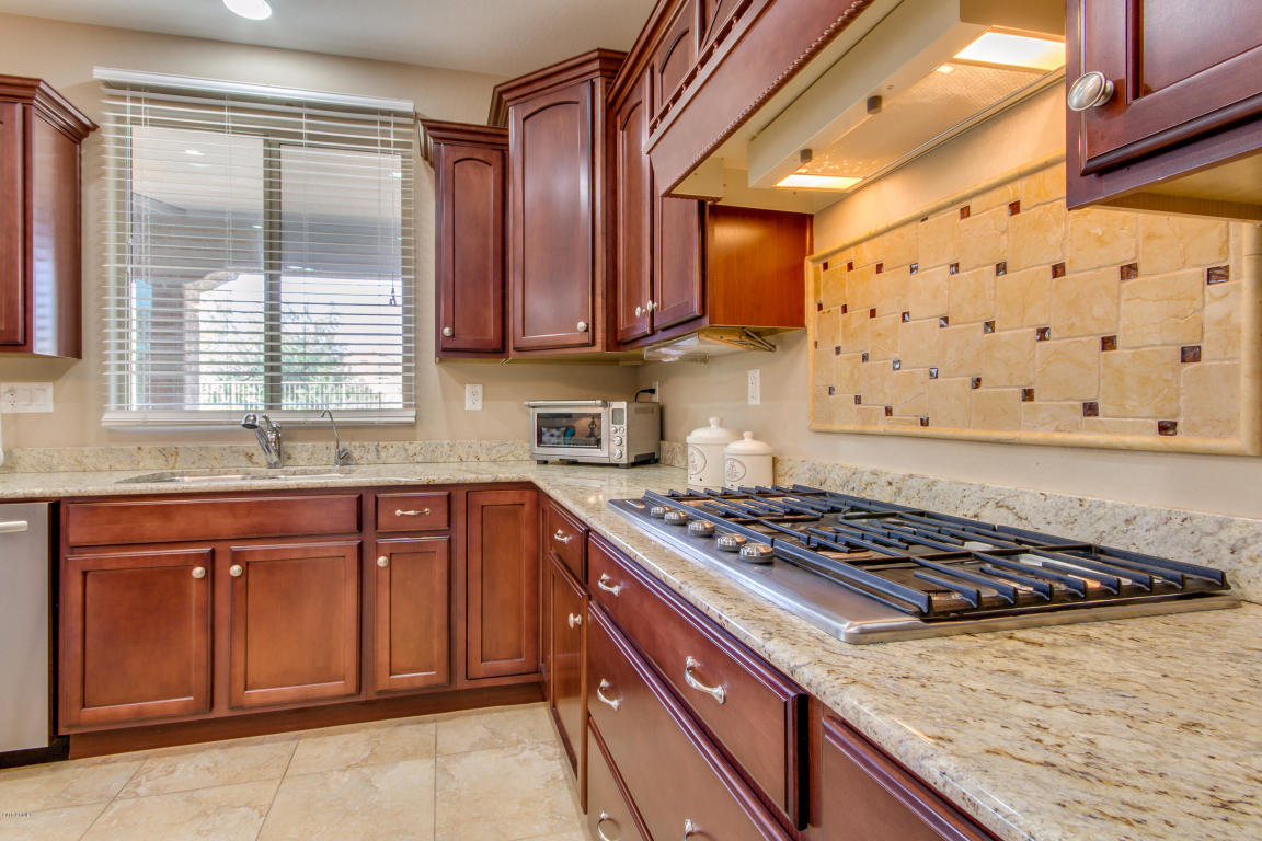 3740 E Matthew Dr, Phoenix, AZ 85050 photo 13