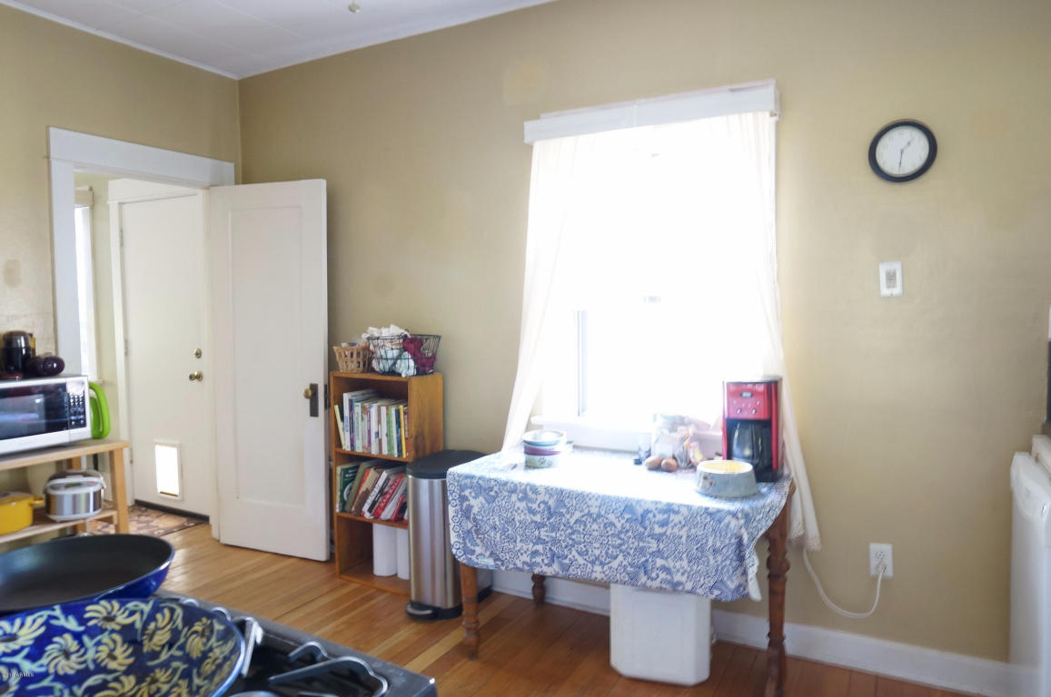 509 Powell St, Bisbee, AZ 85603 photo 9