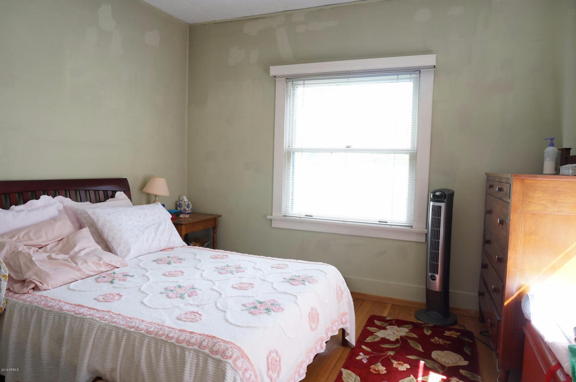 509 Powell St, Bisbee, AZ 85603 photo 4