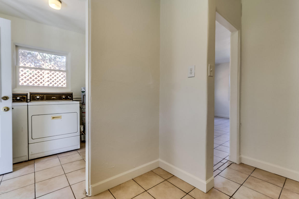 1319 E Highland Ave, Phoenix, AZ 85014 photo 16