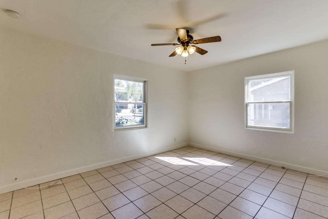 1319 E Highland Ave, Phoenix, AZ 85014 photo 8
