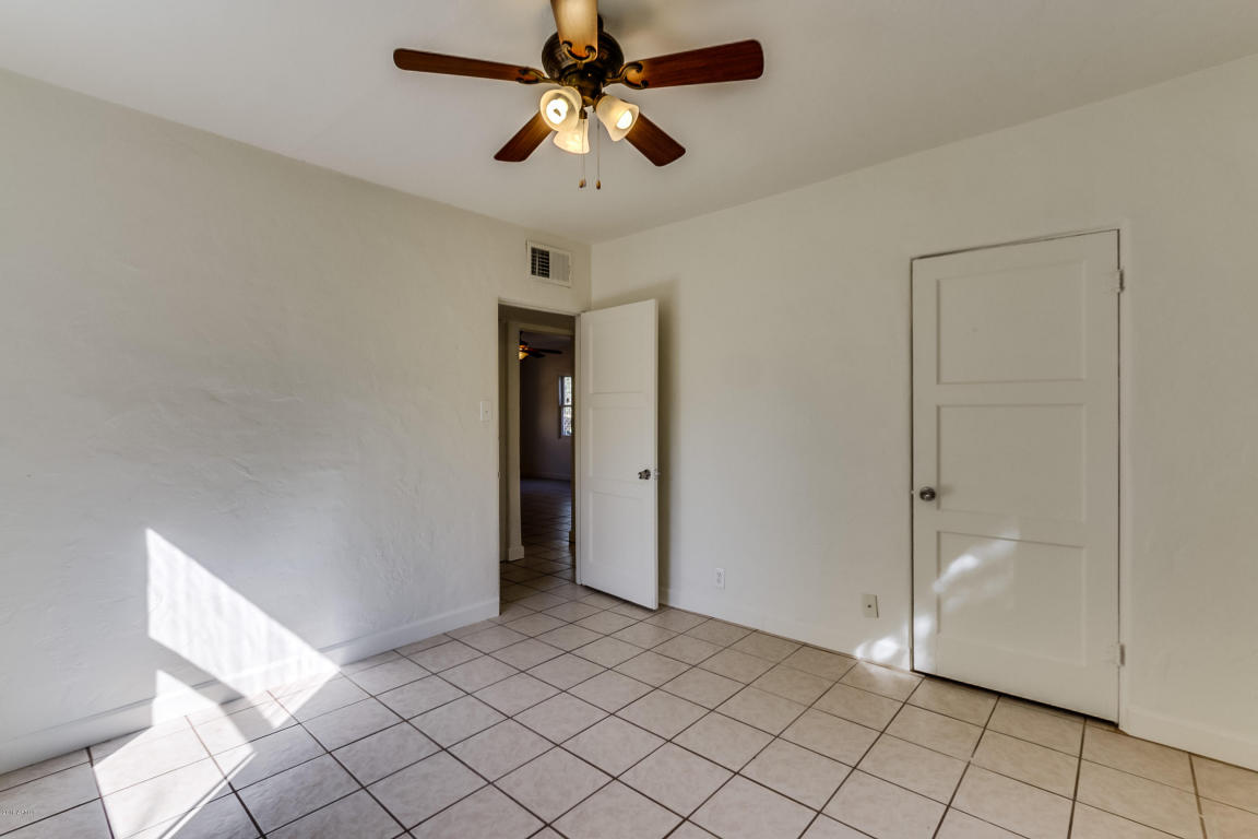 1319 E Highland Ave, Phoenix, AZ 85014 photo 12