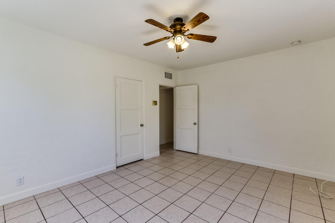 1319 E Highland Ave, Phoenix, AZ 85014 photo 9