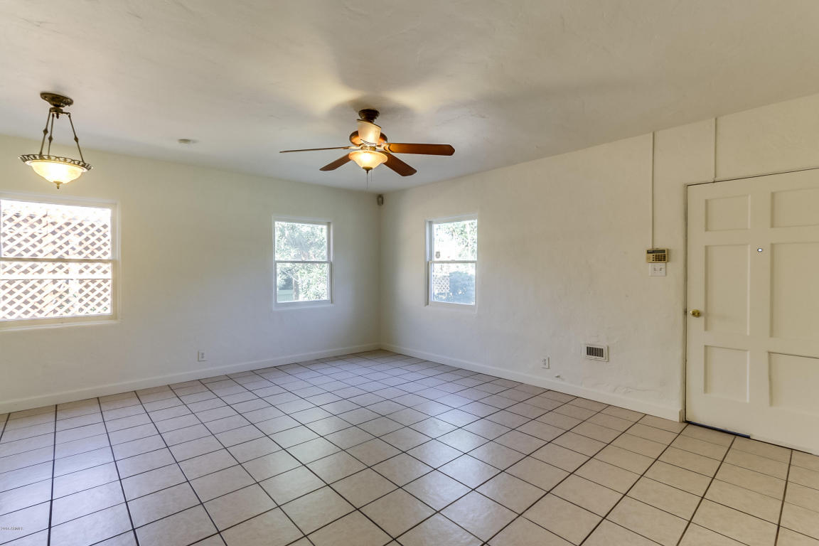 1319 E Highland Ave, Phoenix, AZ 85014 photo 4