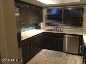 5413 W Echo Ln, Glendale, AZ 85302 photo 6