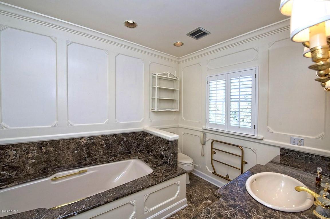 26 Biltmore Est, Phoenix, AZ 85016 photo 14