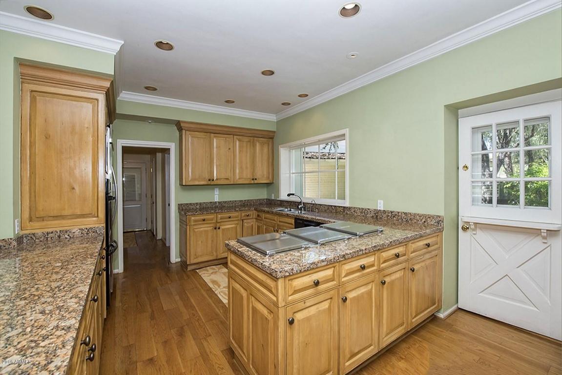 26 Biltmore Est, Phoenix, AZ 85016 photo 9