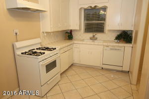 2231 E Mitchell Dr, Phoenix, AZ 85016 photo 4