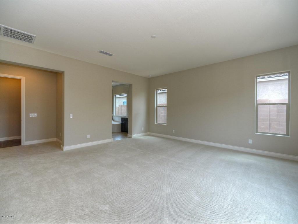 3677 E Alfalfa Dr, Gilbert, AZ 85298 photo 8