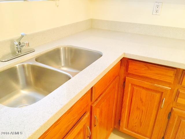 3329 N 39th Dr, Phoenix, AZ 85019 photo 6