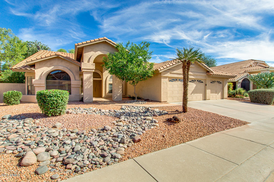 819 W Wagner Dr, Gilbert, AZ 85233 photo 3