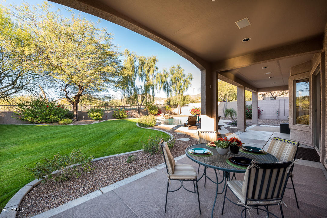 7526 E Tyndall Cir, Mesa, AZ 85207 photo 2
