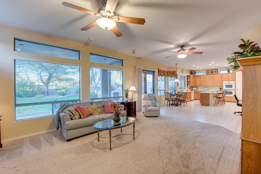 7526 E Tyndall Cir, Mesa, AZ 85207 photo 4