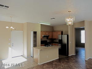 1435 E Romley Ave, Phoenix, AZ 85040 photo 4