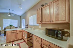 2611 E Beautiful Ln, Phoenix, AZ 85042 photo 12
