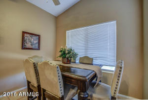 2611 E Beautiful Ln, Phoenix, AZ 85042 photo 15