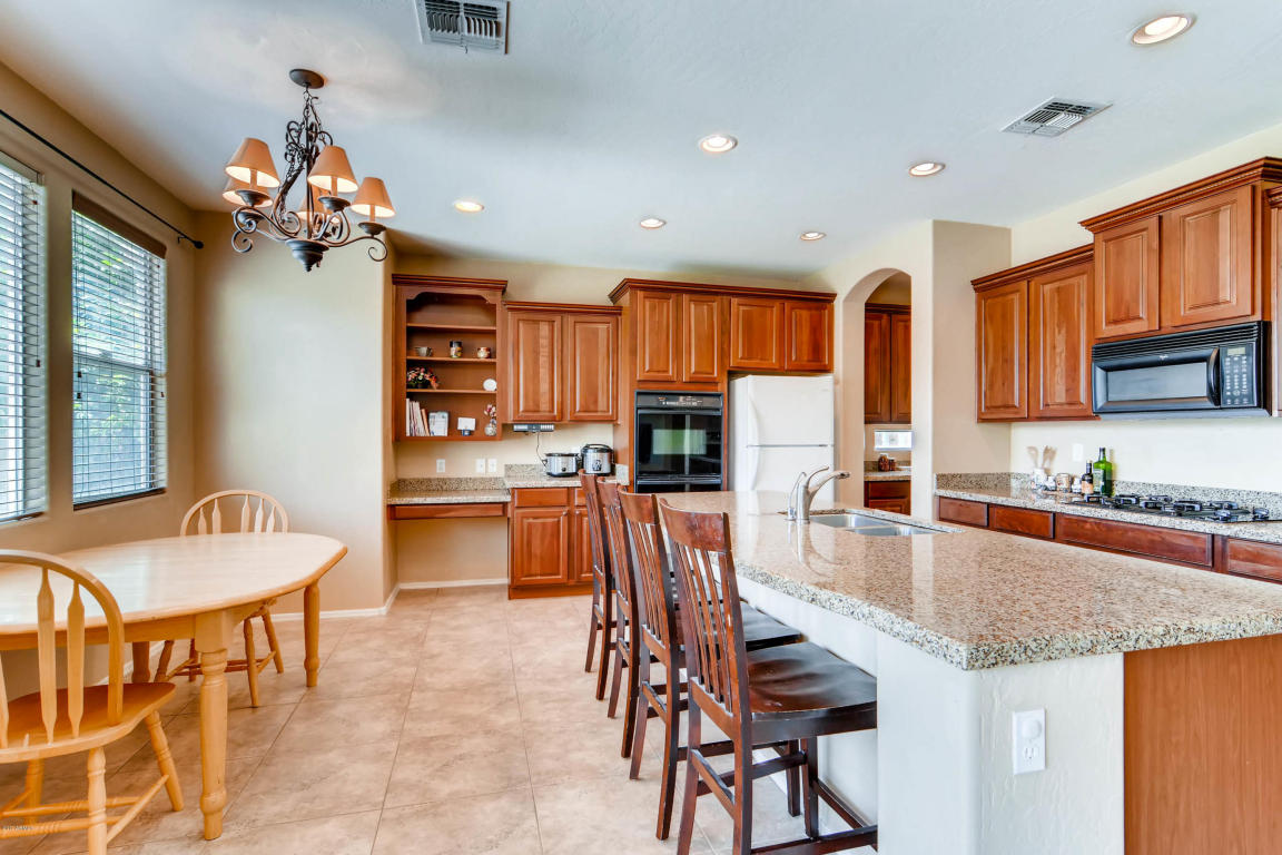 3065 E Turnberry Dr, Gilbert, AZ 85298 photo 3